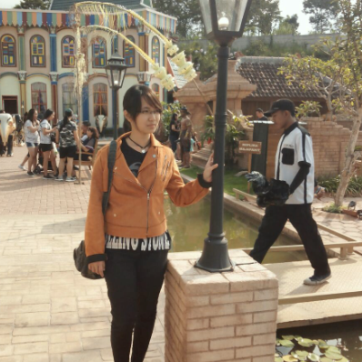 christinastella6690's avatar